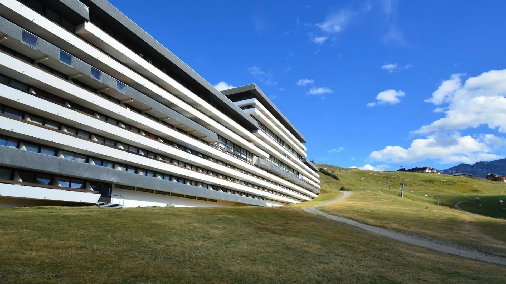 Charmant 2 Pieces Pour 6 Pers. Avec Balcon Sud, Ski-In/Ski-Out Aux Menuires, Animaux Acceptes - Fr-1-452-206 Saint-Martin-de-Belleville Apartment